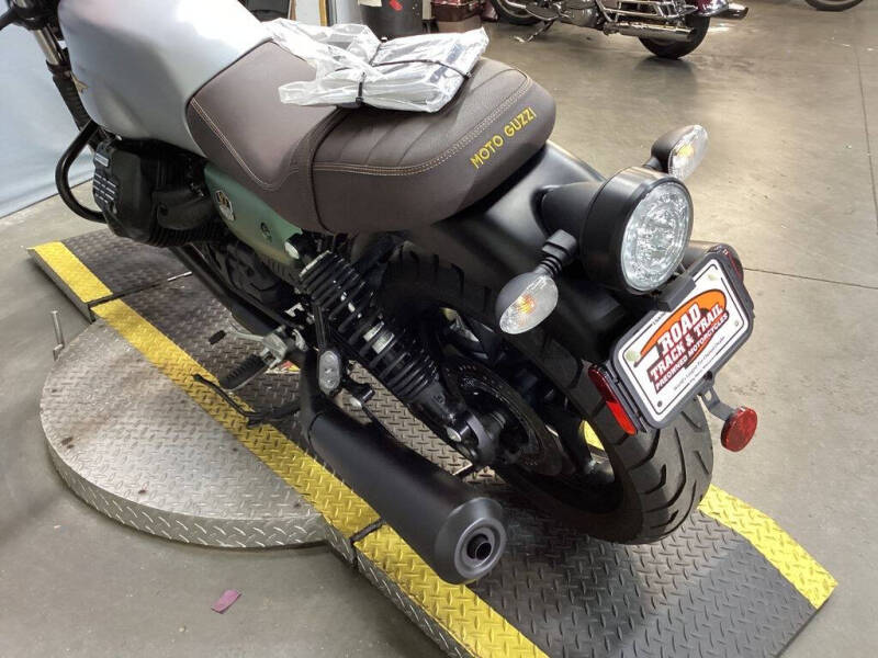 2021 Moto Guzzi V7 Stone Centenario E5