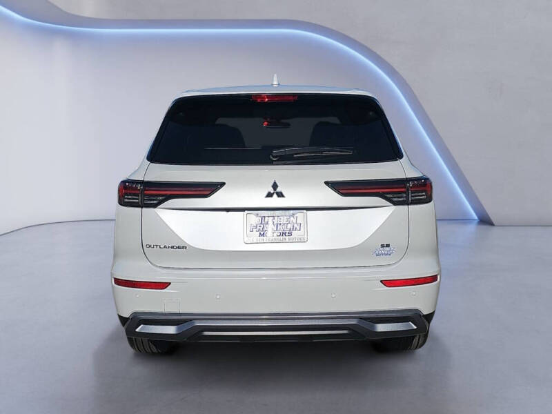 2025 Mitsubishi Outlander SE