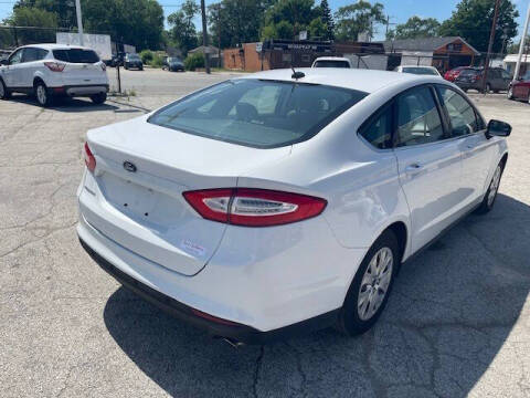 2014 Ford Fusion S