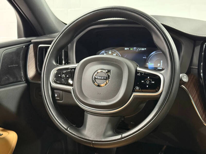 2021 Volvo XC60 Recharge T8 Inscription