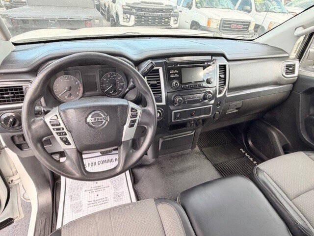 2017 Nissan Titan S