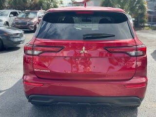 2024 Mitsubishi Outlander ES