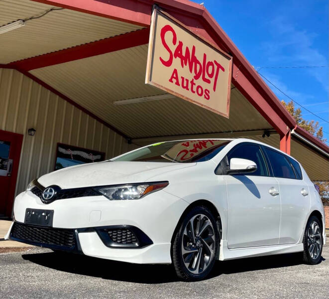 2016 Scion iM Base's photo