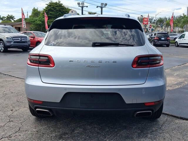 2017 Porsche Macan