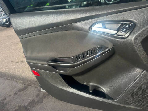 2018 Ford Focus Titanium