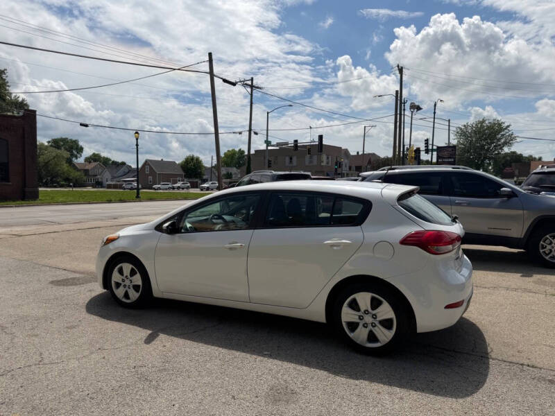 2016 Kia Forte5 LX