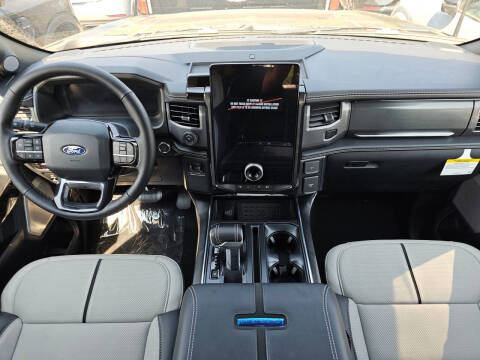 2025 Ford F-150 Lightning Platinum