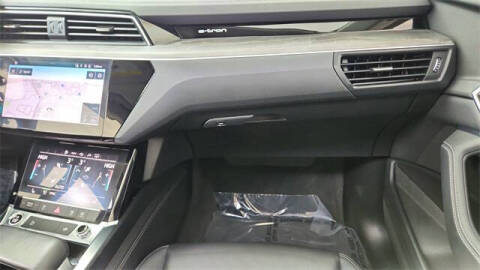 2024 Audi Q8 e-tron quattro Premium