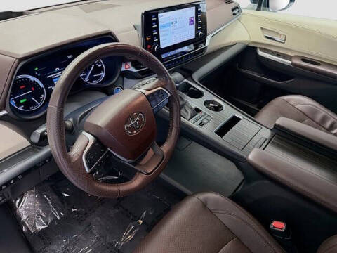 2022 Toyota Sienna Platinum 7-Passenger