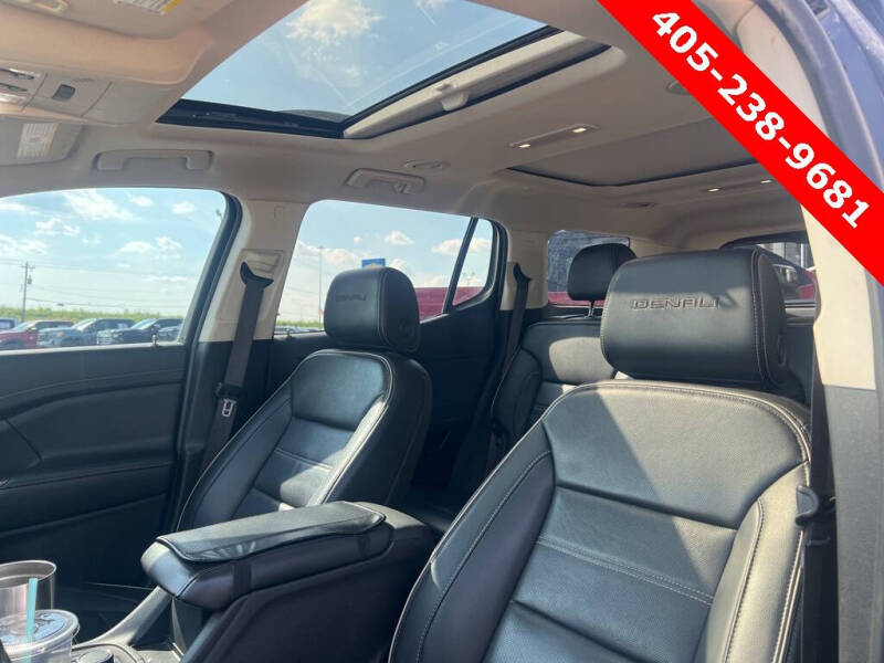 2023 GMC Acadia Denali