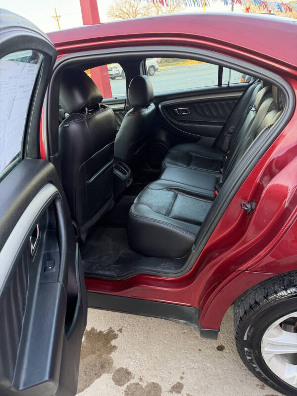 2018 Ford Taurus SEL