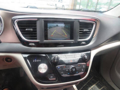 2020 Chrysler Voyager LXi