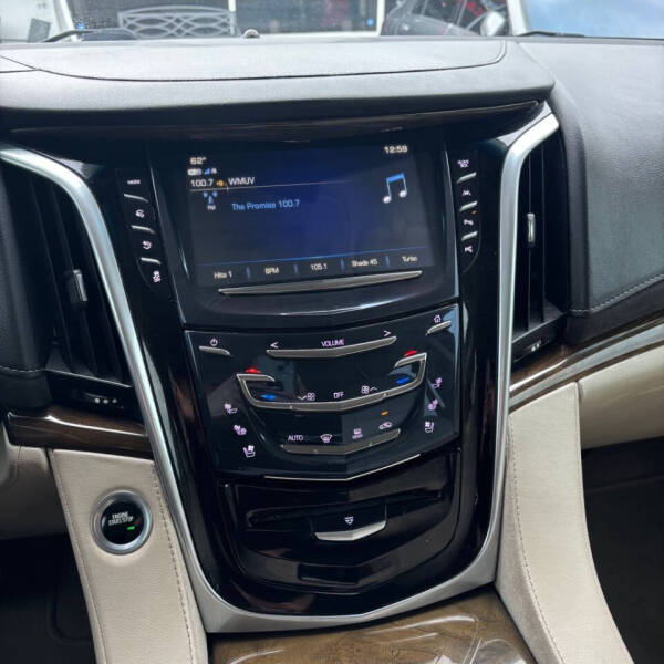 2019 Cadillac Escalade ESV Luxury