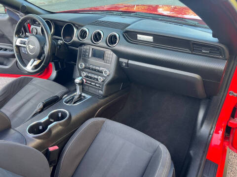 2019 Ford Mustang EcoBoost