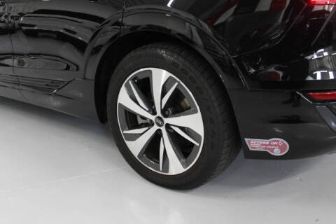 2024 Audi Q8 e-tron quattro Premium