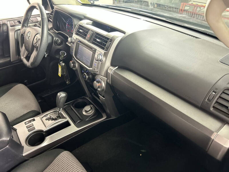 2019 Toyota 4Runner SR5