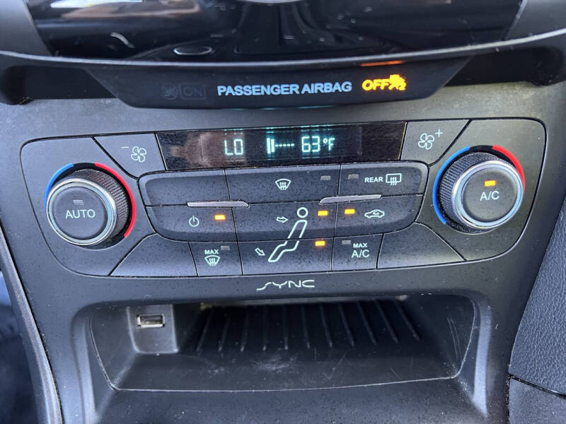 2017 Ford Focus SEL
