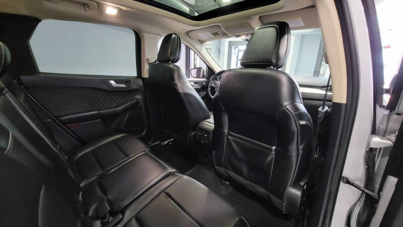 2020 Ford Escape SEL