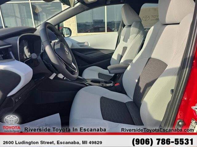 2025 Toyota Corolla Hatchback SE