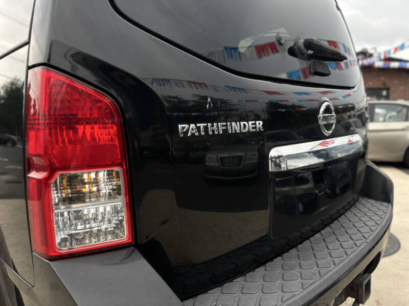 2008 Nissan Pathfinder SE