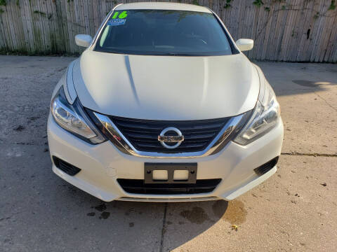 2016 Nissan Altima for sale at DNA Auto Sales in Rockford IL