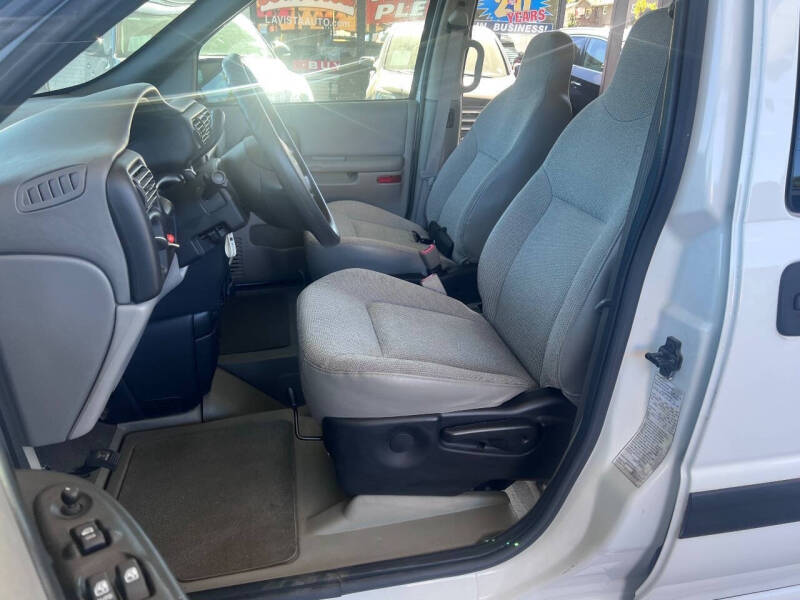 2003 Chevrolet Venture LS