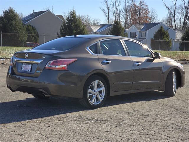 2013 Nissan Altima Sedan SV photo 16