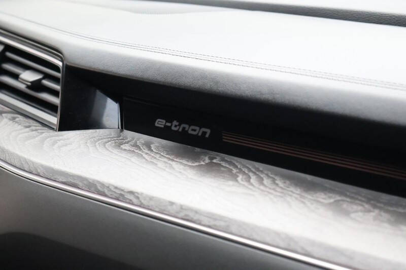 2019 Audi e-tron quattro Prestige