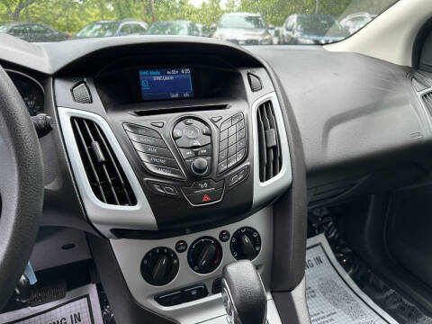 2012 Ford Focus SE