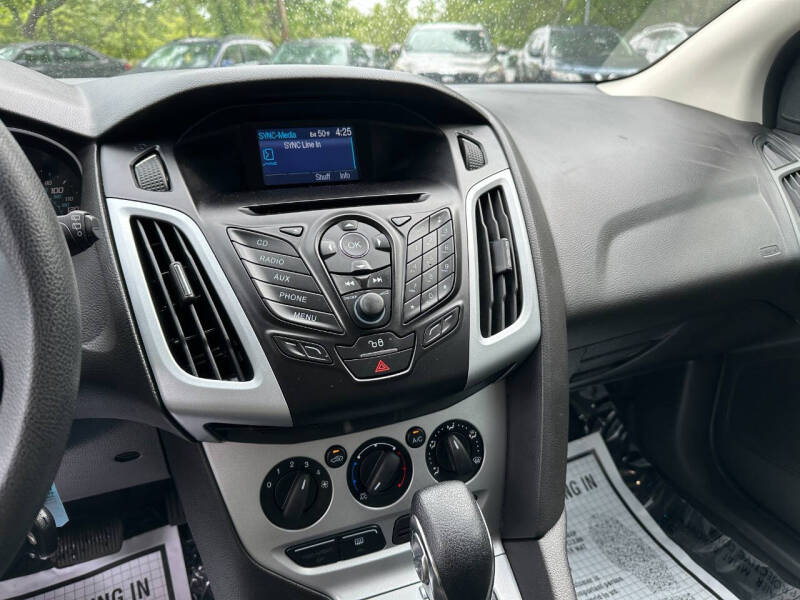 2012 Ford Focus SE