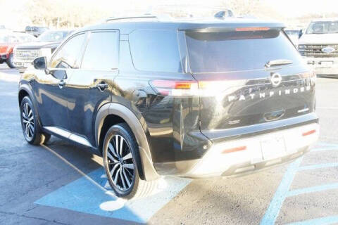 2023 Nissan Pathfinder Platinum
