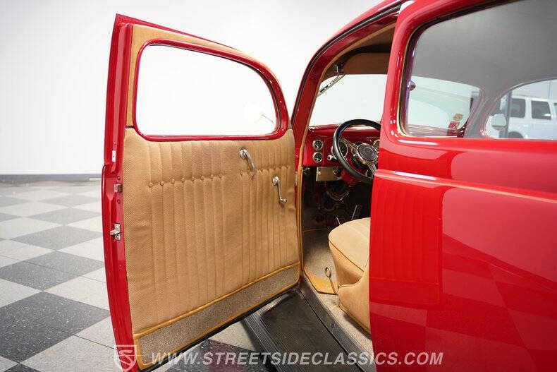 1937 Ford Tudor