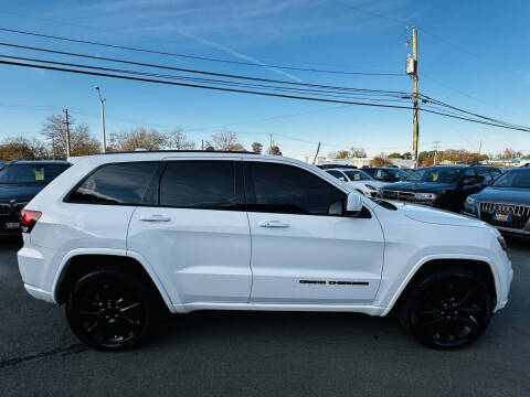 2017 Jeep Grand Cherokee Altitude