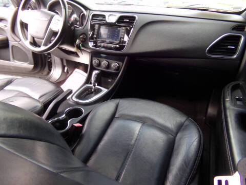 2011 Chrysler 200 Limited