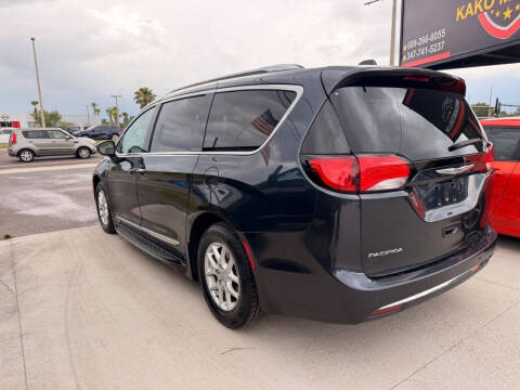 2020 Chrysler Pacifica Touring L