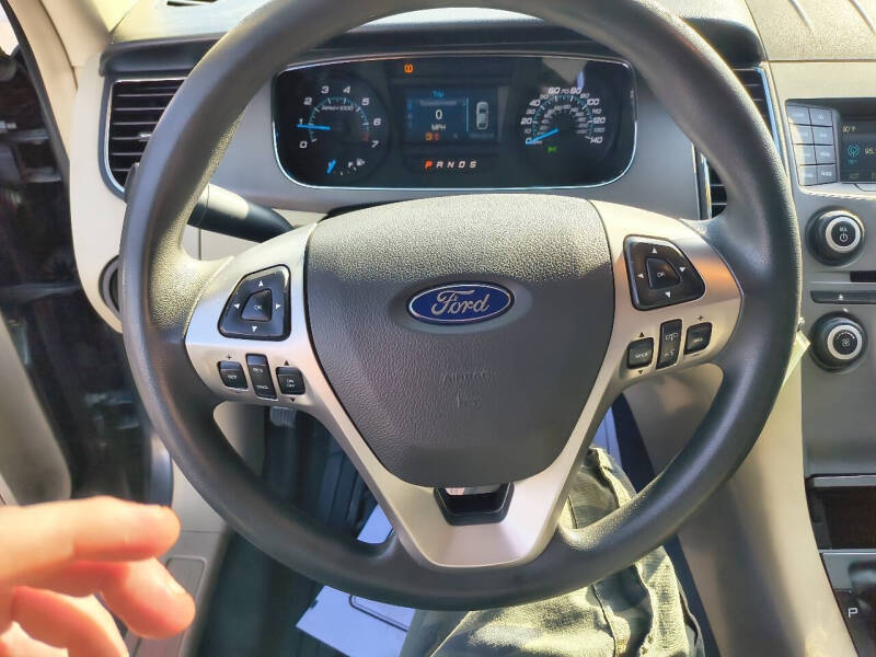 2018 Ford Taurus SE