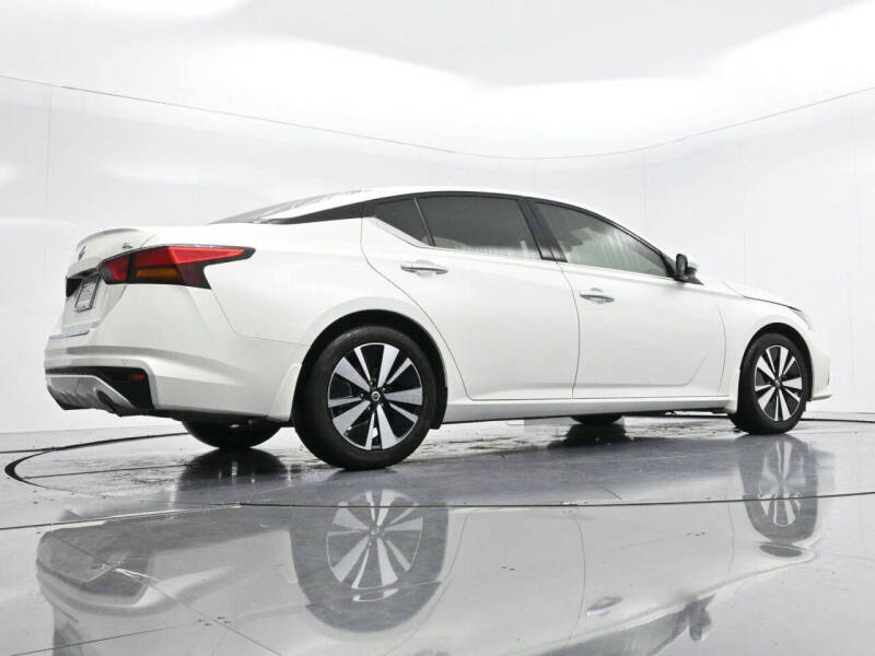 2022 Nissan Altima 2.5 SL