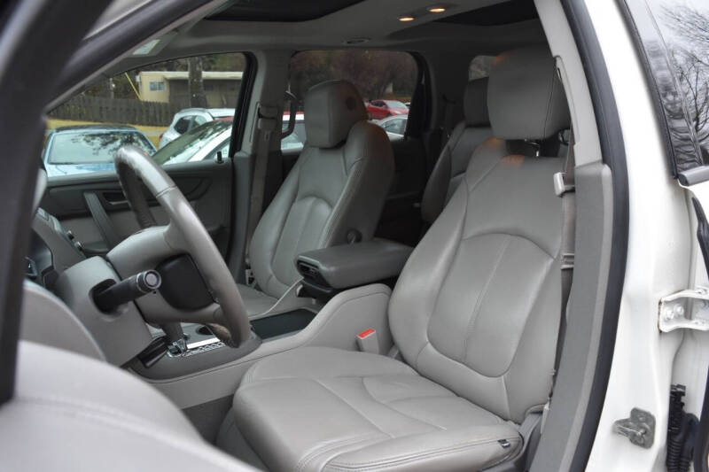 2013 GMC Acadia SLE-2