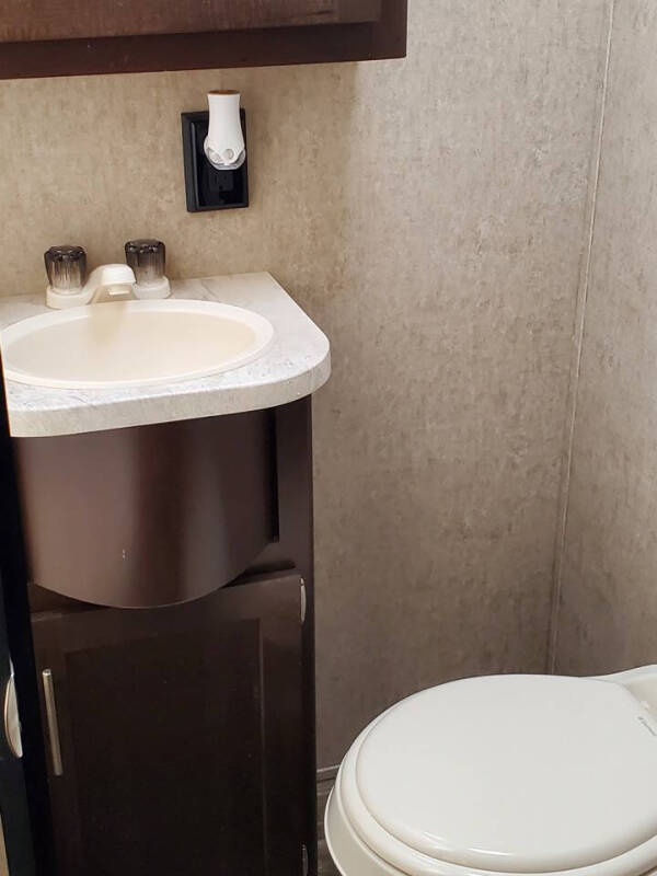 2017 Forest River 284BF Cherokee