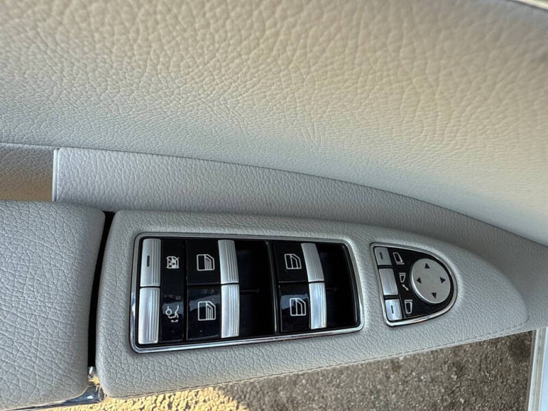 2012 Mercedes-Benz S-Class S 550 4MATIC