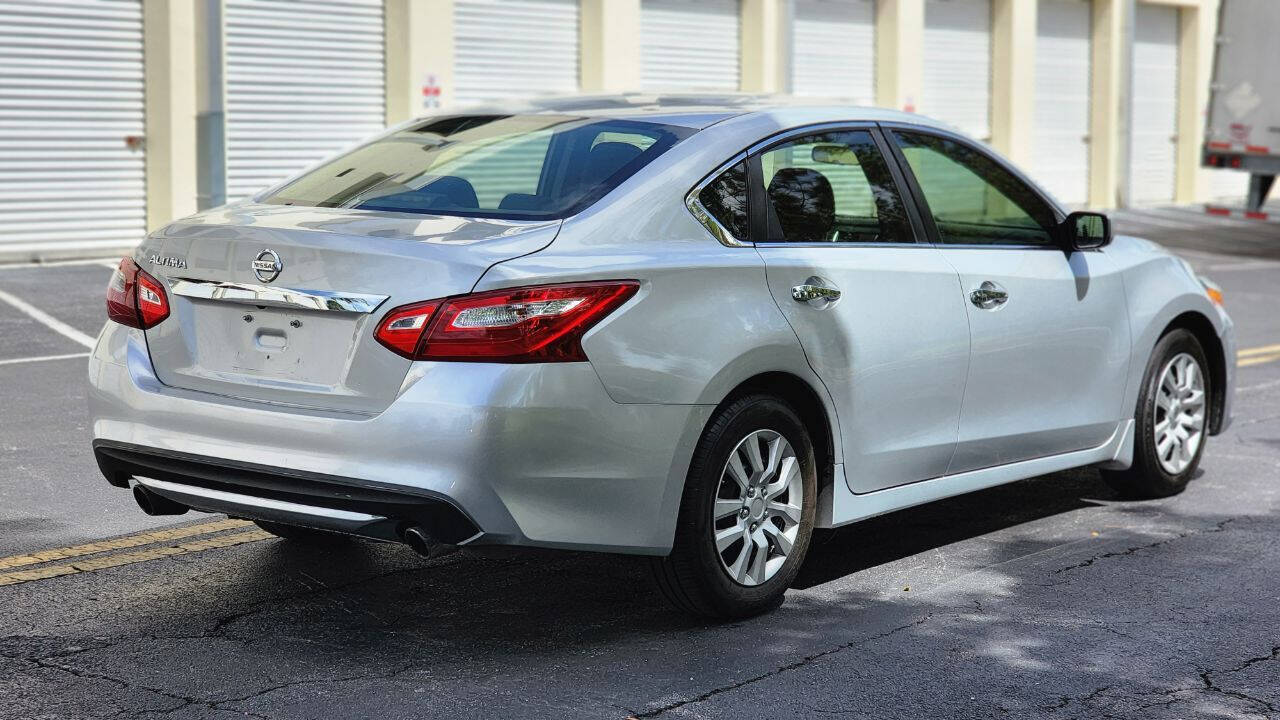 2017 Nissan Altima  - $9,900
