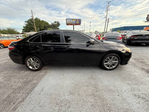 2017 Toyota Camry SE