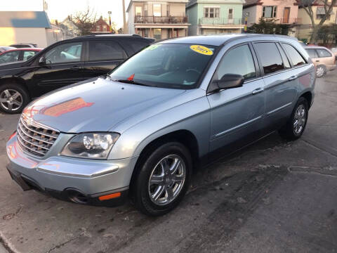 2005 Chrysler Pacifica for sale at DIAMOND AUTO SALES LLC in Milwaukee WI