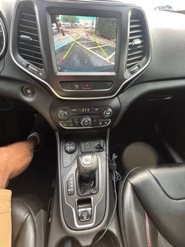 2020 Jeep Cherokee Trailhawk