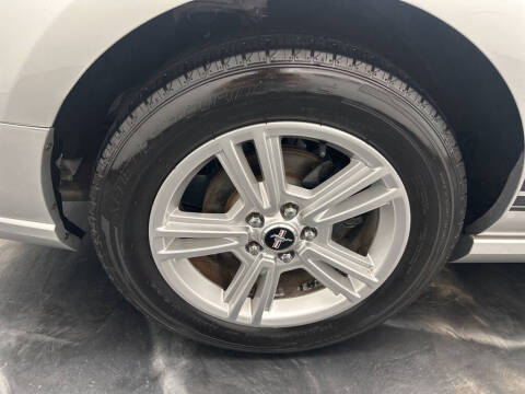 2013 Ford Mustang V6