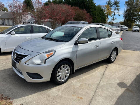 2015 Nissan Versa for sale at Getsinger's Used Cars in Anderson SC