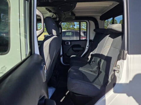 2025 Jeep Gladiator Sport S