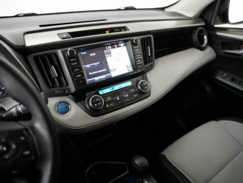 2017 Toyota RAV4 Hybrid XLE