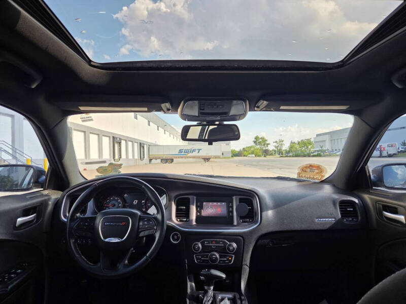 2016 Dodge Charger SE