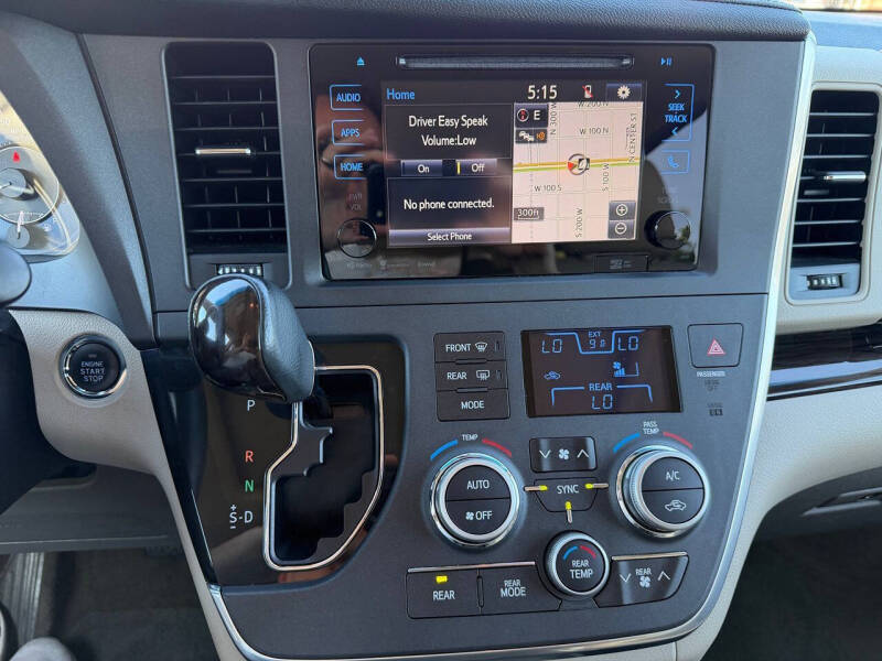 2017 Toyota Sienna XLE 8-Passenger
